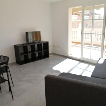 Lovely Penthouse In Front Of The Beach With Free Parking Малага Екстериор снимка